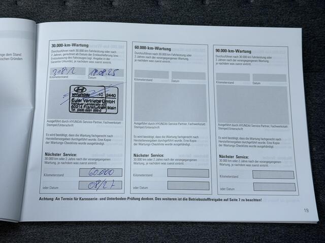 Hyundai IONIQ 5 Connect+ 77.4 kWh / SOH 100% / Panoramadak / Fabrieksgarantie tot 11-2028 / 8 Jaar Batterij Garantie / Warmtepomp / Dodehoek Detectie / Navigatie / Apple Carplay & Android Auto / Stoel Verwarming / Stuurwiel Verwarming / DAB / Elektr. Verstelbare Stoele