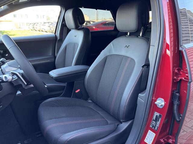 Hyundai IONIQ 5 N Line Business 84 kWh | Uit voorraad leverbaar! | Achteruitrijcamera | Stoelverwarming | Stuurverwarming | Elektrische stoelen | Verschuifbare 2e zitrij | Elektrische achterklep | Parkeersensoren voor/achter | Draadloze applecarplay en android auto |