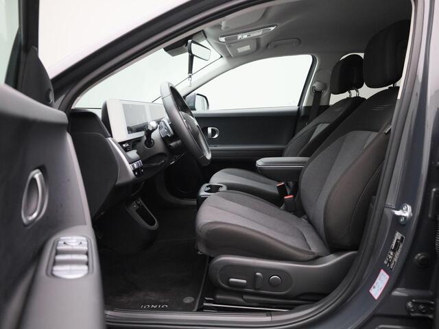 Hyundai IONIQ 5 77.4kWh Core | Elektr. bed. achterklep | Climate Control / ECC | Licht metalen velgen 19 inch | Cruise control Adaptive | Navigatie | Stoelverwarming | LED koplampen | Park Distance Control voor en achter | Achteruitrijcamera | Electrisch verstelbare be