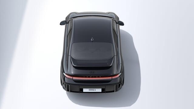 Hyundai IONIQ 6 Business 77.4 kWh / Nu met ¤9000 voordeel / Nieuw uit voorraad leverbaar / 545km WLTP Actieradius / 1500KG Trekgewicht / Navigate + Apple Carplay & Android Auto /