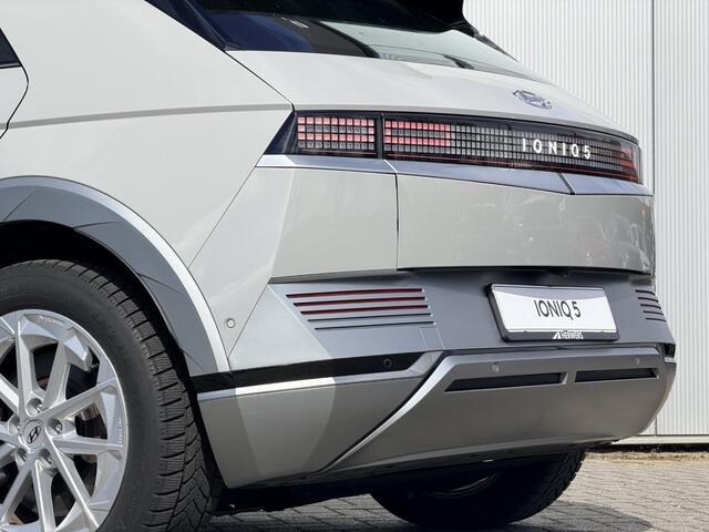 Hyundai IONIQ 5 Connect 77.4 kWh Automaat / SOH 100 % / Dealer onderhouden / 360 Camera / Warmtepomp / Stoel en stuur verwarming / Electrische achterklep / Inclusief winterwielen /