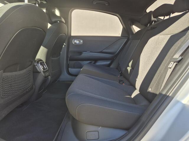 Hyundai IONIQ 6 Style 53 kWh Automaat / Accu SOH 100% / Trekhaak Afneembaar / Dealeronderhouden / CCS snellader / Elektrische achterklep / Achteruitrijcamera / Adaptief cruise control / Apple Carplay Android Auto /