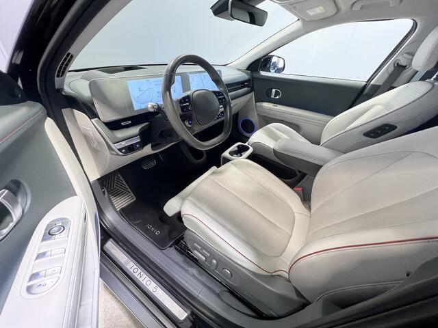 Hyundai IONIQ 5 Lounge 73kWh | Navigatie/Android/Apple Carplay | LM Velgen 19" | Warmtepomp | Voorstoelen/Achterbank Verwarmd | Lederen Bekleding | Cruise Control Adaptief | Airco |