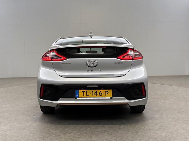 Hyundai IONIQ Premium EV 28 kWh | Snelladen | SOH 87% | Pano | Virtual | Camera | Carplay | Memory | Stoelverw/verkoeling | NAP