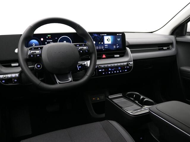 Hyundai IONIQ 5 Pure Edition 84 kWh / Nieuw direct leverbaar / 3-fase / Navigatie / Perkeersensoren / 100% SoH / 5 jaar Fabrieksgarantie / 8 Jaar accu garantie /