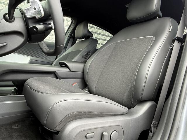 Hyundai IONIQ 6 Business 77.4 kWh | Apple Carplay / Android Auto | Stoel & Stuur Verwarming | Camera | LED-Verlichting | Lichtmetaal | Elektrische Kofferklep | Uit Voorraad Leverbaar |