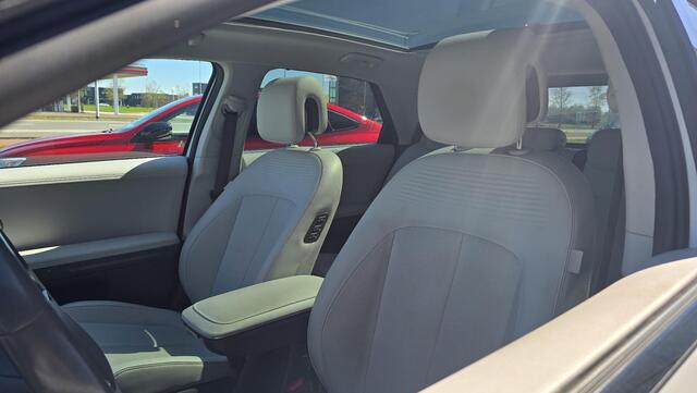 Hyundai IONIQ 5 Lounge 73kWh |NAP|1e eigenaar|BTW|Pano|Bomvol|Trekhaak