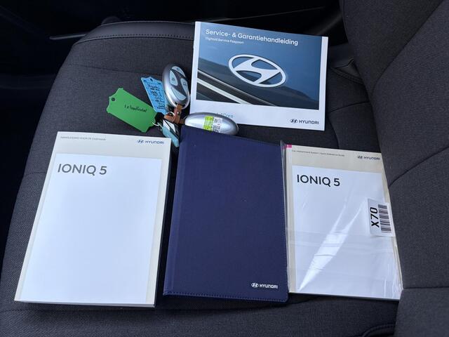 Hyundai IONIQ 5 Long Range Pure Edition 84 kWh / Nieuw direct leverbaar / 3-fase / Navigatie / Perkeersensoren / 100% SoH / 5 jaar Fabrieksgarantie / 8 Jaar accu garantie /