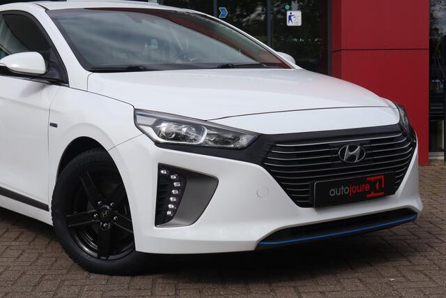 Hyundai IONIQ 1.6 GDi PHEV Comfort | Schuifdak | Camera | Trekhaak |