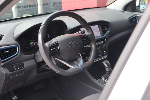Hyundai IONIQ 1.6 GDi PHEV Comfort | Schuifdak | Camera | Trekhaak |