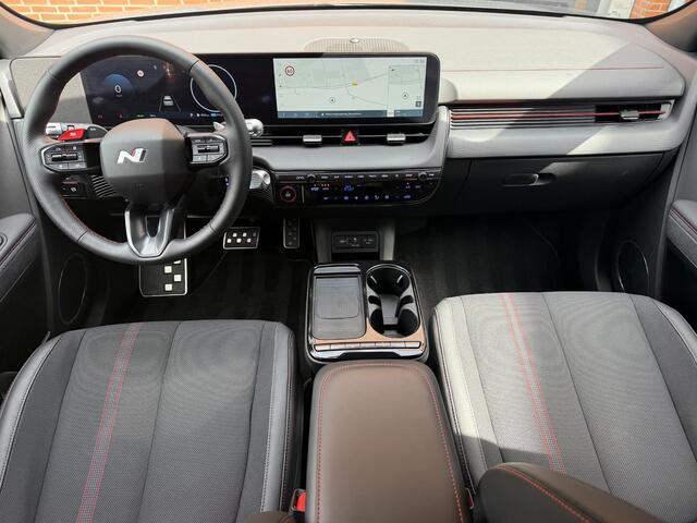 Hyundai IONIQ 5 N Line Edition Limited 84 kWh / SOH 100% / Fabrieksgarantie tot 9-2030 / Camera / Adaptieve Cruise / Dodehoek Detectie / Navigatie / Stoel & Stuurwiel Verwarming / Elektr. Stoelen / Elektr. Achterklep /
