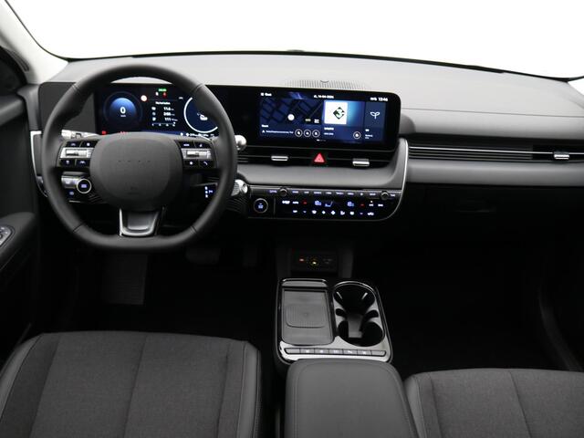 Hyundai IONIQ 5 Long Range Pure Edition 84 kWh / / Nieuw direct leverbaar / 3-fase / Navigatie / Perkeersensoren / 100% SoH / 5 jaar Fabrieksgarantie / 8 Jaar accu garantie /