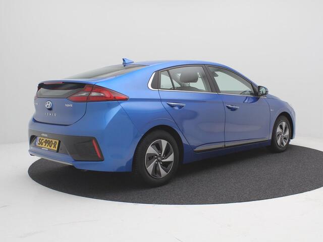 Hyundai IONIQ 1.6 GDi Premium Automaat / Hybride / Adaptieve Cruise Control / Navigatie / Lederen bekleding / Dealer onderhouden / Airco Climat Control / Schuif/kanteldak / Elektrische bestuurdersstoel met geheugenfunctie / Keyless Entry & Start & Go /