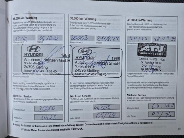 Hyundai IONIQ 1.6 GDi PHEV Comfort / All season banden / Stuur- & Stoelverwarming / Navigatie via Apple Carplay of Android Auto / Achteruitrijcamera / Cruise control / Parkeersensoren achter / Climate control /