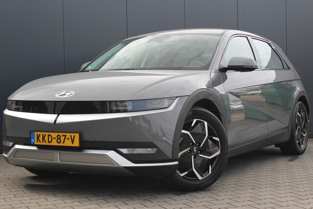 Hyundai IONIQ 5 Connect AWD 77.4 kWh | Incl. 12 Maanden garantie | Trekhaak | Adaptieve Cruise | Climate Control | Apple Carplay/Android Auto | Stoelverwarming | Stuurverwarming | Elektrische voorstoel | Parkeersensoren | Parkeercamera |