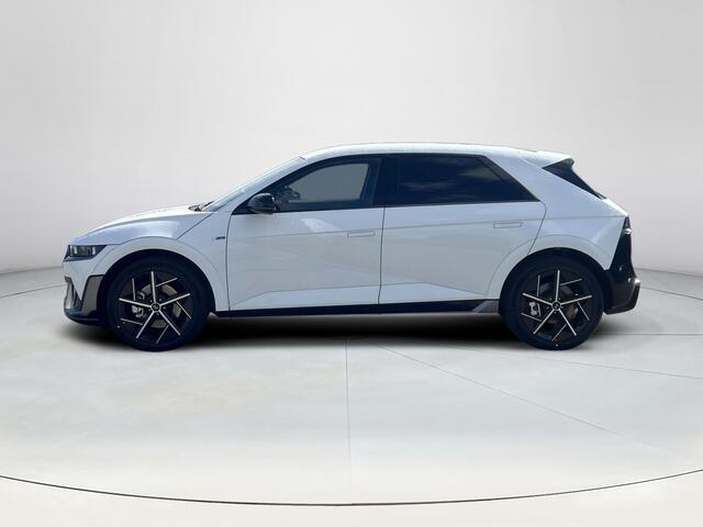 Hyundai IONIQ 5 N Line Business 84 kWh | Uit voorraad leverbaar! | Achteruitrijcamera | Stoelverwarming | Stuurverwarming | Elektrische stoelen | Verschuifbare 2e zitrij | Elektrische achterklep | Parkeersensoren voor/achter | Draadloze applecarplay en android auto |