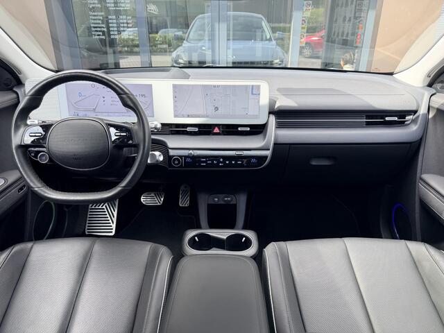 Hyundai IONIQ 5 Lounge 77.4 kWh / RWD / Panoramadak / Dynamische Navigatie / 360 Camera / Stoelverkoeling / Stoelverwarming Voor + Achter / Climate Control /