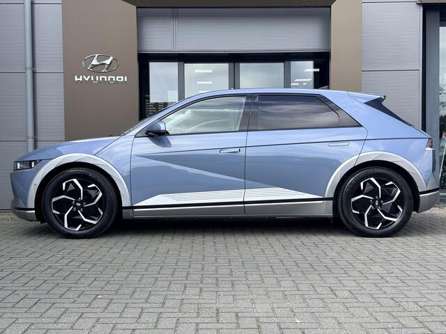 Hyundai IONIQ 5 Lounge 77.4 kWh / RWD / Panoramadak / Dynamische Navigatie / 360 Camera / Stoelverkoeling / Stoelverwarming Voor + Achter / Climate Control /