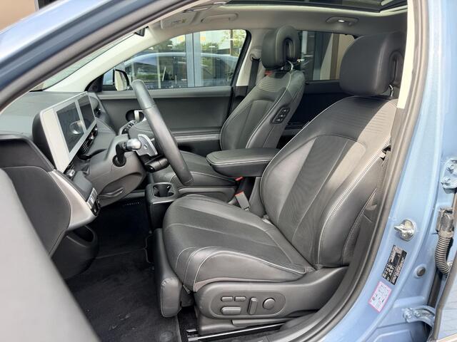 Hyundai IONIQ 5 Lounge 77.4 kWh / RWD / Panoramadak / Dynamische Navigatie / 360 Camera / Stoelverkoeling / Stoelverwarming Voor + Achter / Climate Control /