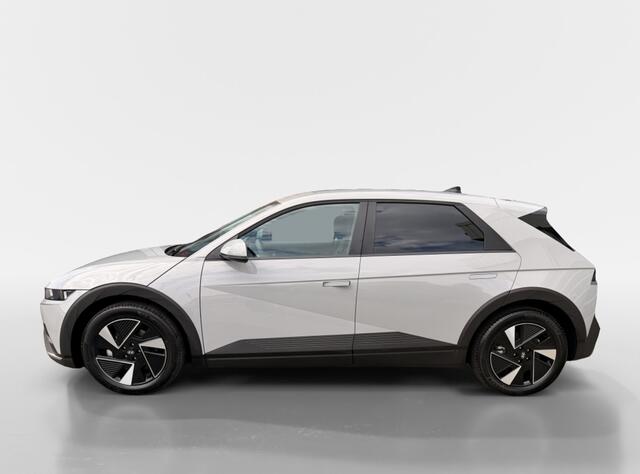 Hyundai IONIQ 5 Long range Pure Edition 84 kWh | Direct leverbaar | Leder/stof |