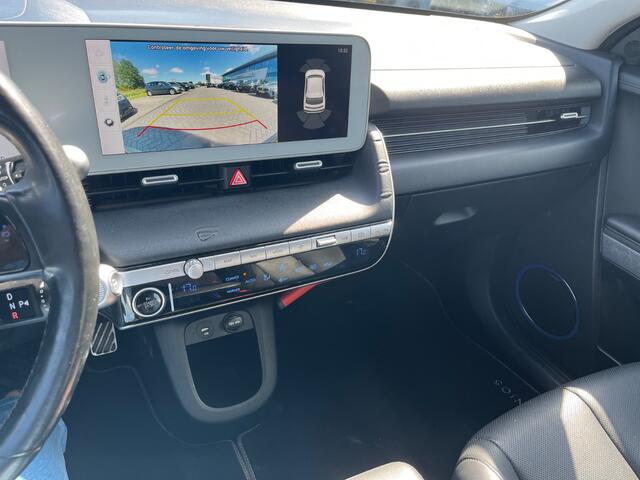 Hyundai IONIQ 5 Connect+ 73kWh / Trekhaak / Camera / Head-up / Leder / CarPlay / V2L / 19'' / Warmtepomp / Stoelverwarming / Dodehoek / DAB / ACC
