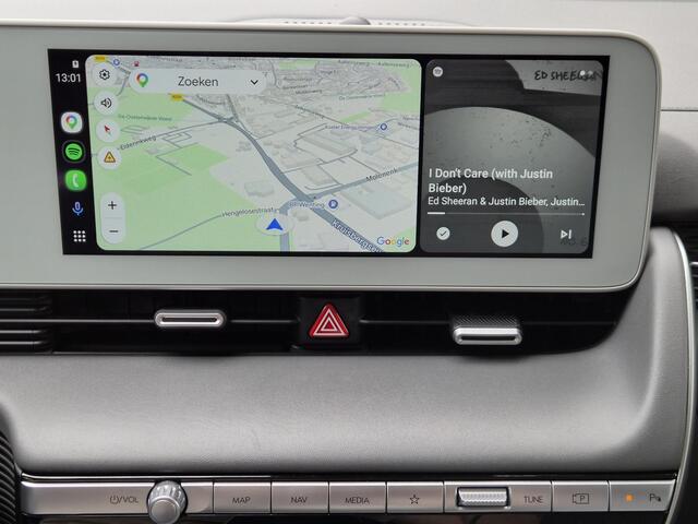 Hyundai IONIQ 5 Connect 77.4 kWh / SOH 100% / Fabrieksgarantie tot 03-2028 / Dealer onderhouden / CCS snelladen / Warmtepomp / Trekgewicht 1600 kg / WLTP bereik 507 km bereik stad 507 km / Stuur- Stoel & Achterbank verwarming / Achteruitrijcamera / Elektrische achterkl