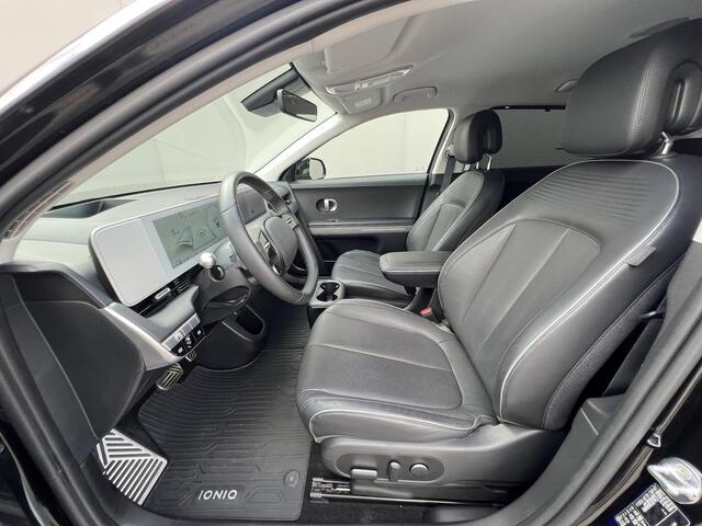 Hyundai IONIQ 5 Lounge 73kWh / Fabrieksgarantie tot 05-2028 / Leder / Elektrische stoelen & klep / Stoelventilatie / Stuur-, stoel- en achterbank-verwarming / Camera 360° / HUD / Navi / Apple Carplay Android / 19" LM wielen /
