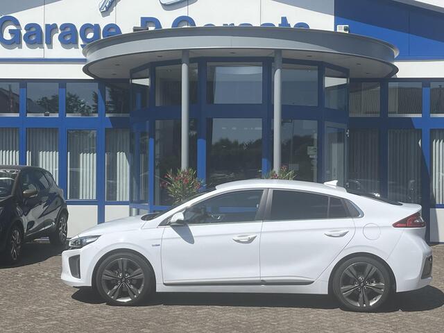 Hyundai IONIQ 1.6 GDi Comfort Camera, Apple Carplay/Android Auto, Navigatie, Keyless, Adaptieve cruise, Zeer nette wagen!