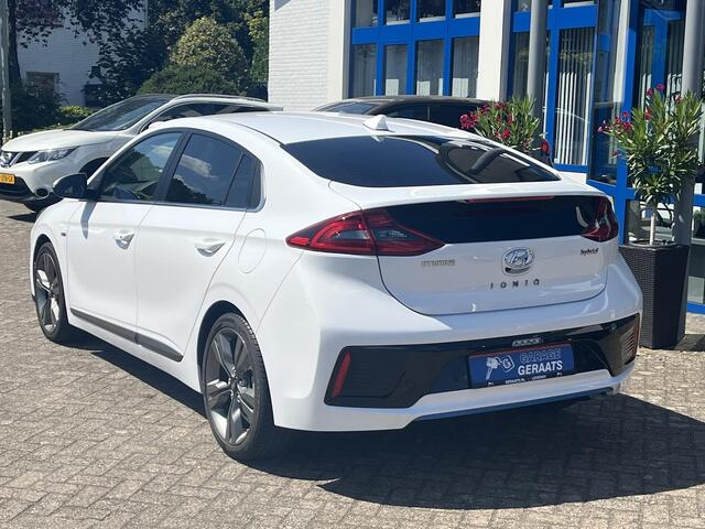 Hyundai IONIQ 1.6 GDi Comfort Camera, Apple Carplay/Android Auto, Navigatie, Keyless, Adaptieve cruise, Zeer nette wagen!