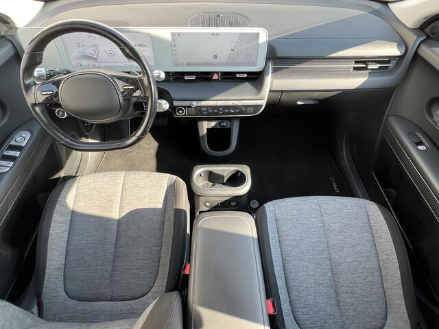 Hyundai IONIQ 5 Style 73kWh / Dealer onderhouden / Accu SoH 100 % / Fabrieksgarantie tot 05-2027 / WLTP 481 km stad 686 km / CCS snel laden / warmtepomp / 1.600 kg trekgewicht / Stuur- en stoelverwarming / Elektr. stoel / 19" LM wielen /