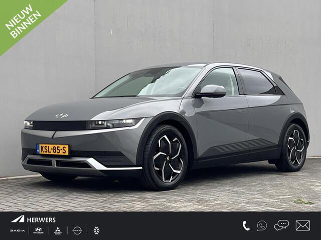 Hyundai IONIQ 5 Lounge 77.4 kWh / Dealer Onderhouden/ Accu SoH 96 % / WLTP 507 km / CCS Snel Laden / Lederen Bekleding / Stoelventilatie / Elektr. Voorstoelen / Elektrische Achterklep / Stuur-, Stoel- & Achterbankverwarming / Achteruitrijamera / Navi / Apple Carplay & Android Auto / 19" LM wielen / Winterwielenset /