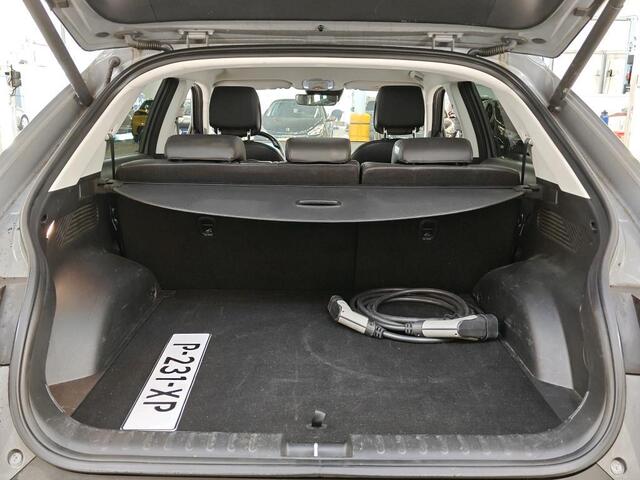 Hyundai IONIQ 5 CONNECT 73 kWh (100% SOH) I TREKHAAK I CLIMATE CONTROL I P-CAMERA I APPLE CARPLAY
