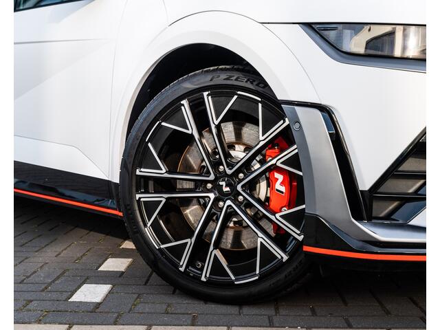 Hyundai IONIQ 5 N AWD 84 kWh 650 PK ATLAS WHITE MATTE, N E-SHIFT, HEAD UP