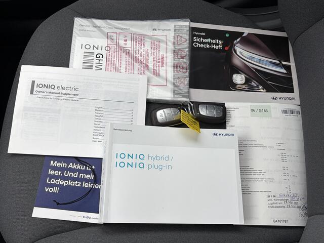 Hyundai IONIQ 1.6 GDi Comfort - Plus / PHEV / Plug-in / Navigatie / Camera / Android Auto/Apple Carplay / Cruise Control Adaptief / Stuur & Stoelverwarming /