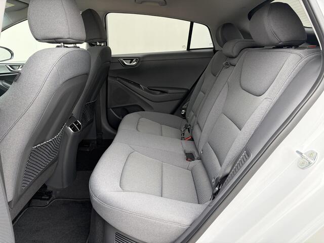 Hyundai IONIQ 1.6 GDi Comfort - Plus / PHEV / Plug-in / Navigatie / Camera / Android Auto/Apple Carplay / Cruise Control Adaptief / Stuur & Stoelverwarming /