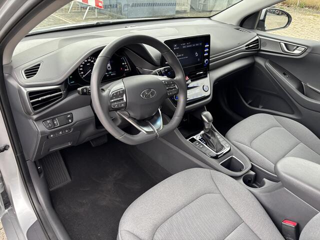 Hyundai IONIQ 1.6 GDi PHEV i-Motion | Apple carplay | Android auto | Cruise control | achteruit rijcamera | Climate control |