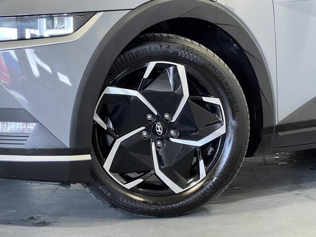 Hyundai IONIQ 5 Connect+ 73kWh Afn. Trekhaak | Navigatie/Android/Apple Carplay | LM Velgen 19" | Voorstoelen Verwarmd | Cruise Control Adaptief | Lederen Bekleding | Warmtepomp | Airco |