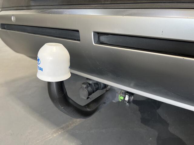 Hyundai IONIQ 5 Connect+ 73kWh Afn. Trekhaak | Navigatie/Android/Apple Carplay | LM Velgen 19" | Voorstoelen Verwarmd | Cruise Control Adaptief | Lederen Bekleding | Warmtepomp | Airco |