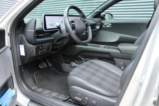 Hyundai IONIQ 6 First Edition AWD 77.4 kWh 325PK Panoramdak Trekhaak Stoel/Stuurverwarming Camera