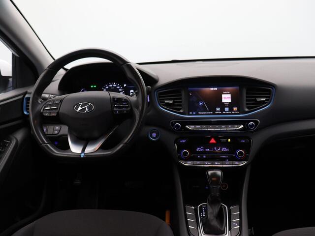 Hyundai IONIQ 1.6 GDi Comfort | Adaptive cruise control | Climate control | PDC voor en achter | Achteruitrij camera | Navigatie |