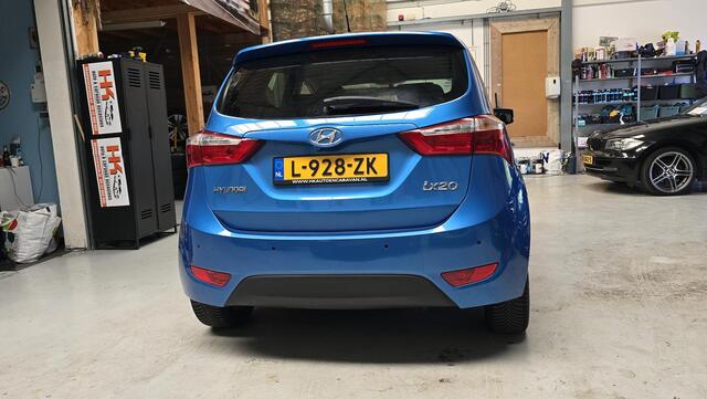 Hyundai IX20 1.6i Premium Navi, clima, LMV, Bluetooth, ...