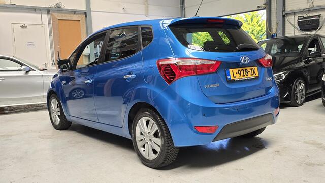 Hyundai IX20 1.6i Premium Navi, clima, LMV, Bluetooth, ...