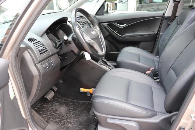 Hyundai IX20 1.6i Premium Automaat. Panoramadak, trekhaak.