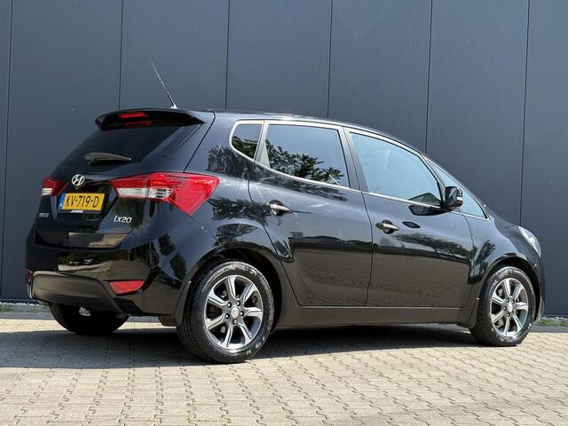 Hyundai IX20 1.6i Go! / Airco / Navigatie full map / Bluetooth / Aux / USB /