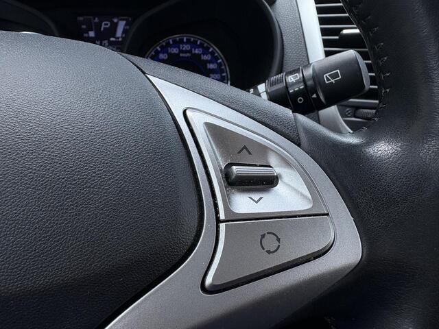 Hyundai IX20 1.6i Go! / Airco / Navigatie full map / Bluetooth / Aux / USB /