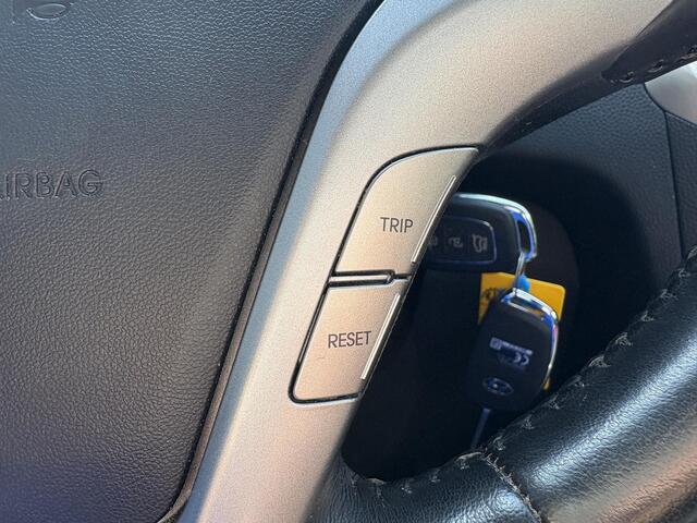 Hyundai IX20 1.6i Go! / Airco / Navigatie full map / Bluetooth / Aux / USB /