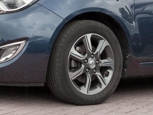 Hyundai IX20 1.6i PREMIUM /NAVI / CAMERA / CRUISE / STUURVERW. / RIJKLAAR