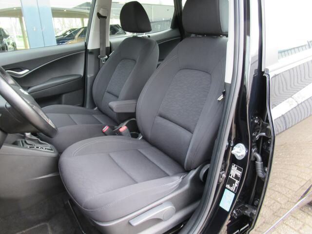 Hyundai IX20 1.6i Automaat 2e eigen | dealer onderh | stoel + stuur verw | navi | camera