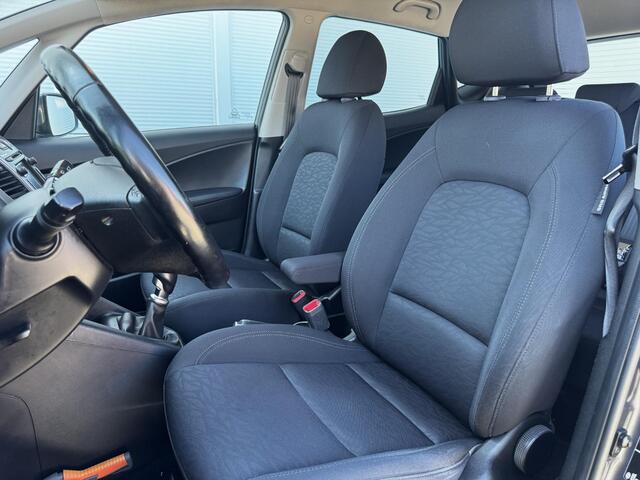 Hyundai IX20 1.4i Go! / Navigatie / Achteruitrijcamera / Bluetooth telefoonvoorbereiding / parkeersensoren achter/