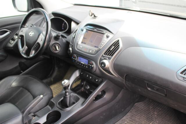 Hyundai IX35 2.0 CRDi HP 4WD Business Edition (DUITSE AUTO) Navigatie, Schuif- Kanteldak, Panoramadak, Camera, Trekhaak, Climate control, Cruise control